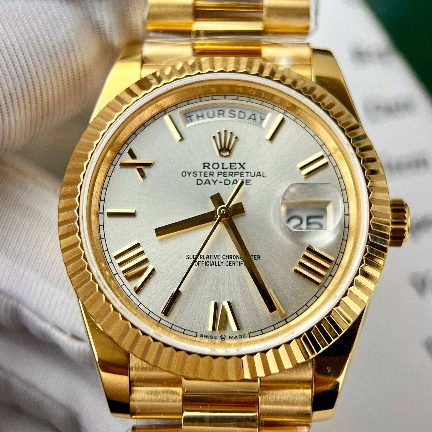 Rolex Day Date 228238 40MM 1:1 edizione migliore 18k Yellow Oro Argento Roman quadrante GM Fabbrica Counterweight Versione