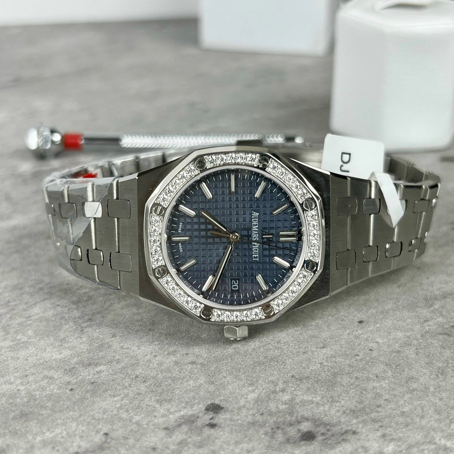 Audemars Piguet Royal Oak 67651IP.ZZ.1261IP.01 1:1 Best Edition ZF Fabbrica Blue Dial Moissanite bezel