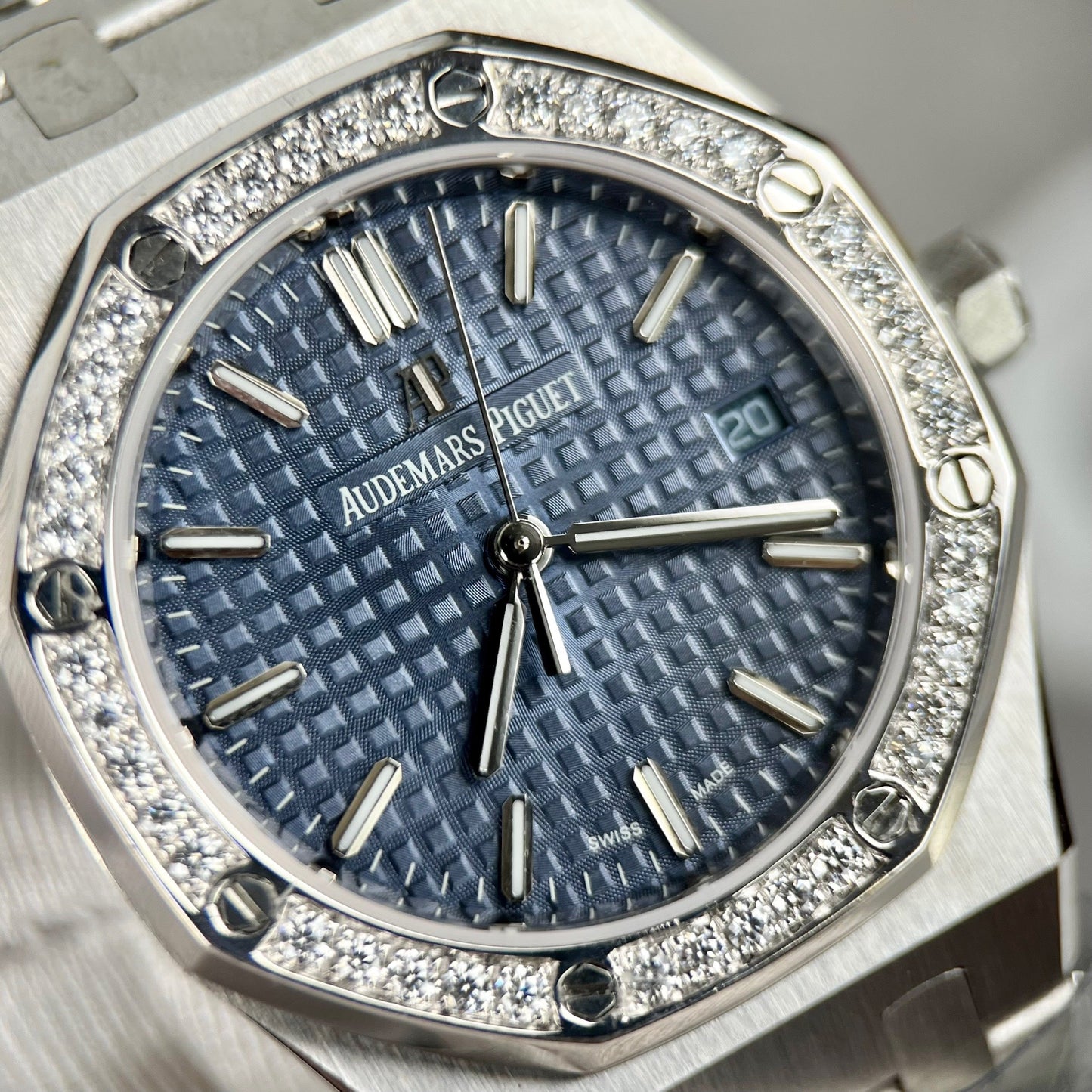 Audemars Piguet Royal Oak 67651IP.ZZ.1261IP.01 1:1 Best Edition ZF Fabbrica Blue Dial Moissanite bezel