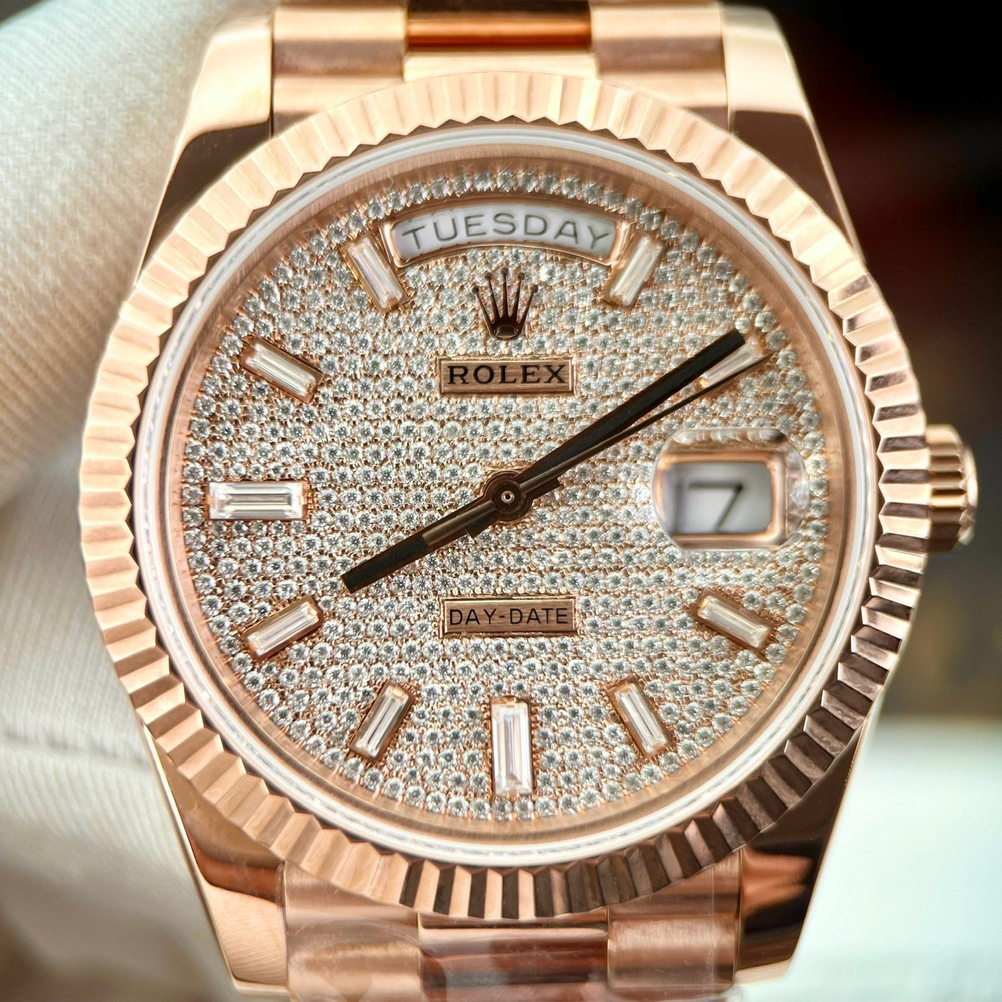 Rolex Day Date m228235-0036 custom 18k Everose Oro 1:1 edizione migliore GM Fabbrica Moissanite quadrante