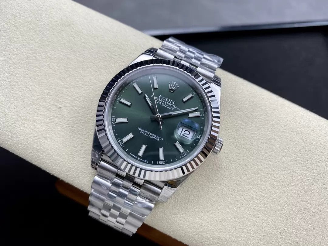 Rolex Datejust M126334-0028 41mm Oyster cinturino VS Fabbrica quadrante verde Jubilee cinturino