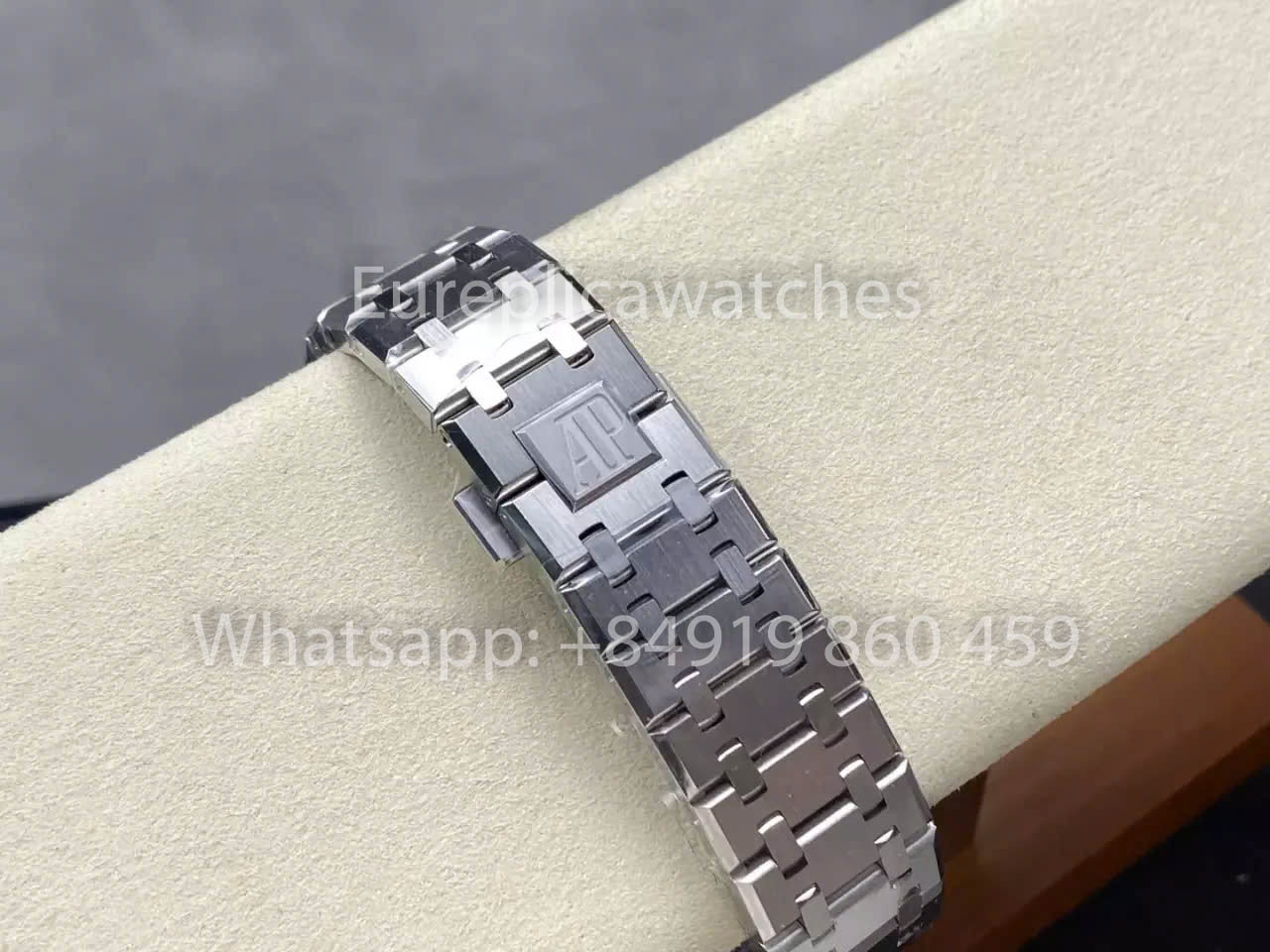 Audemars Piguet Royal Oak X Kaws V3 Newest Version 1:1 Best Clone APS Fabbrica