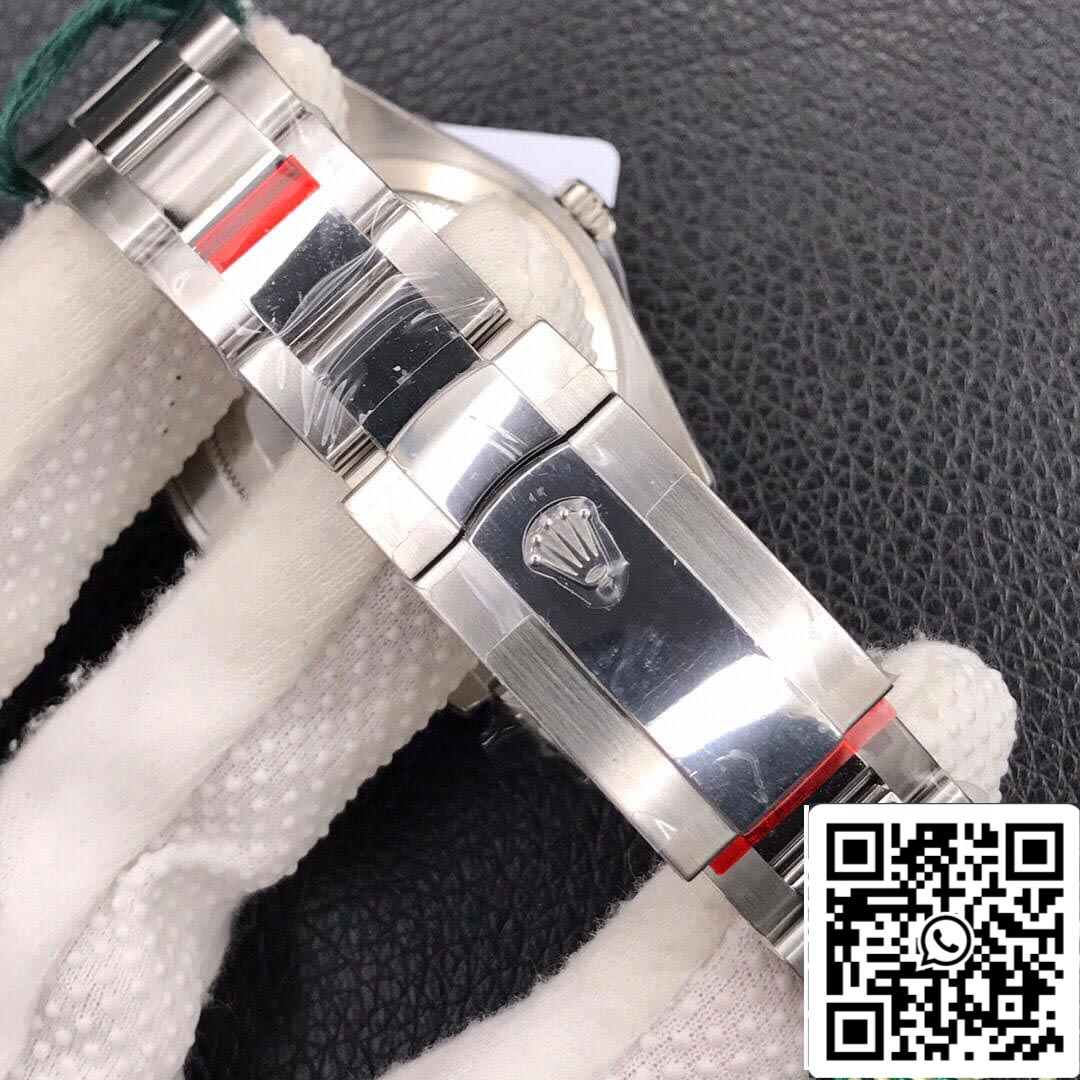 Rolex Datejust M126334-0001 41mm Oyster cinturino VS Fabbrica quadrante blu