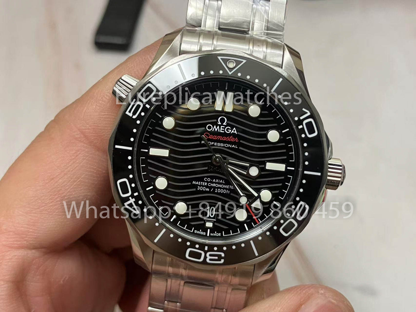 réplica Omega Seamaster Diver 300M 210.30.42.20.01.001 VS Fabbrica versione migliore 1:1 V4 quadrante nero