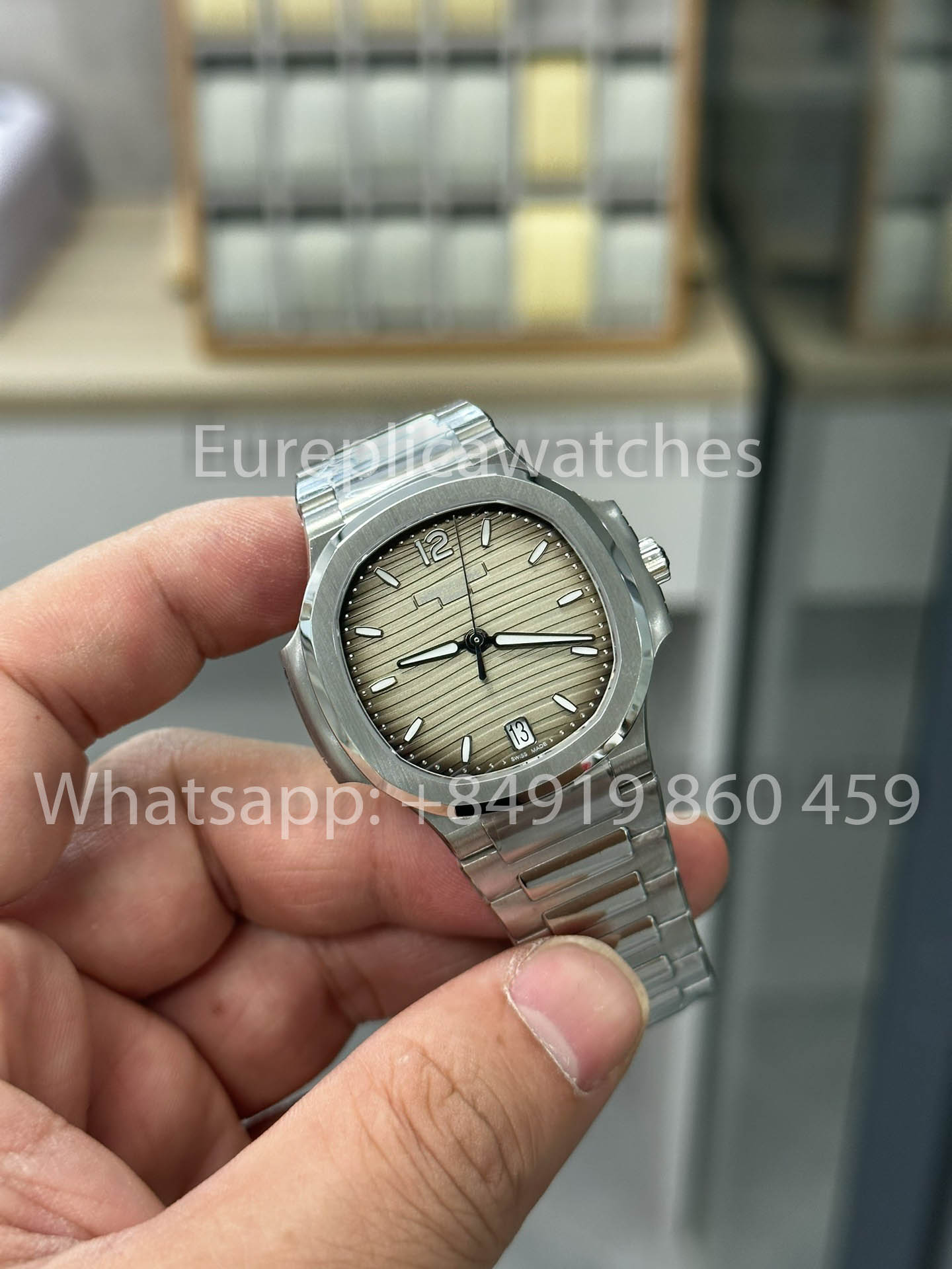Patek Philippe Nautilus Ladies 7118/1R-001 from 3K Fabbrica acciaio inossidabile 2025 Versione