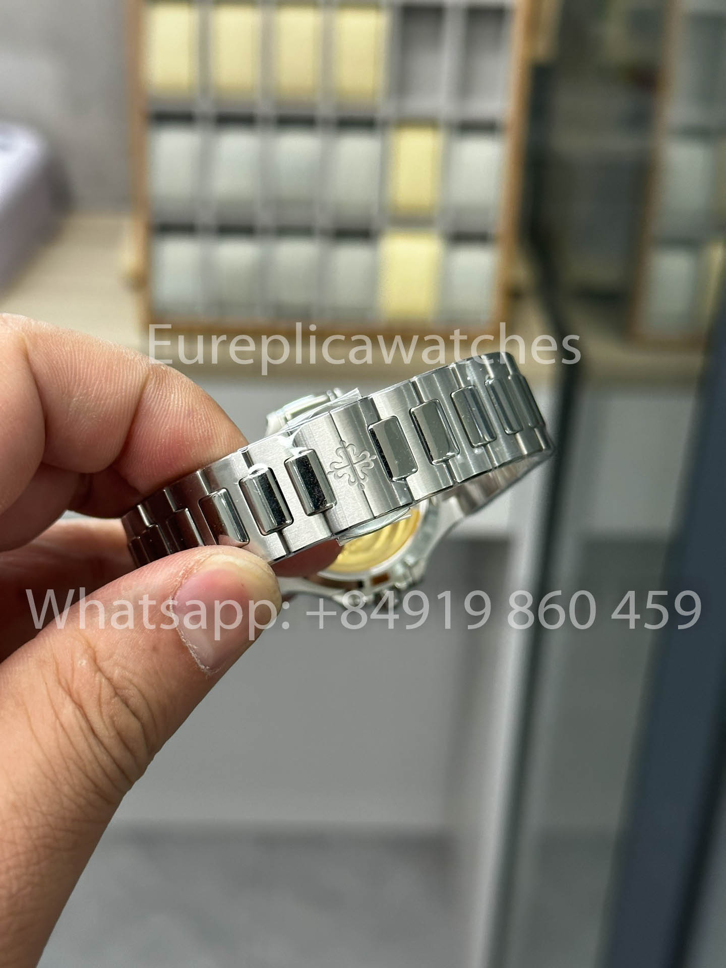Patek Philippe Nautilus Ladies 7118/1R-001 from 3K Fabbrica acciaio inossidabile 2025 Versione