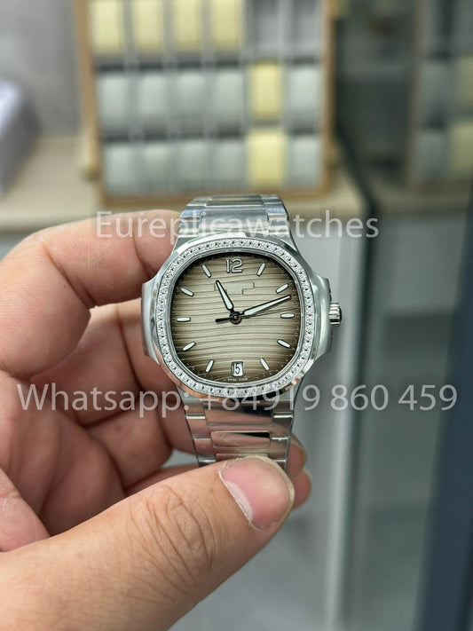Patek Philippe Nautilus Ladies 7118/1200A-011 from 3K Fabbrica acciaio inossidabile 2025 Versione