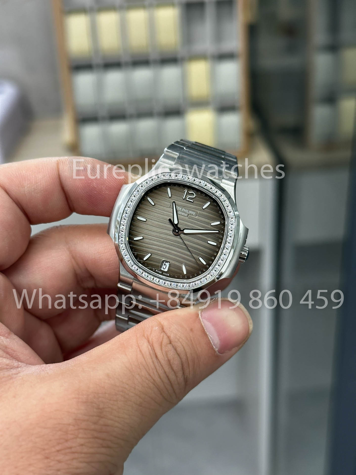 Patek Philippe Nautilus Ladies 7118/1200A-011 from 3K Fabbrica acciaio inossidabile 2025 Versione