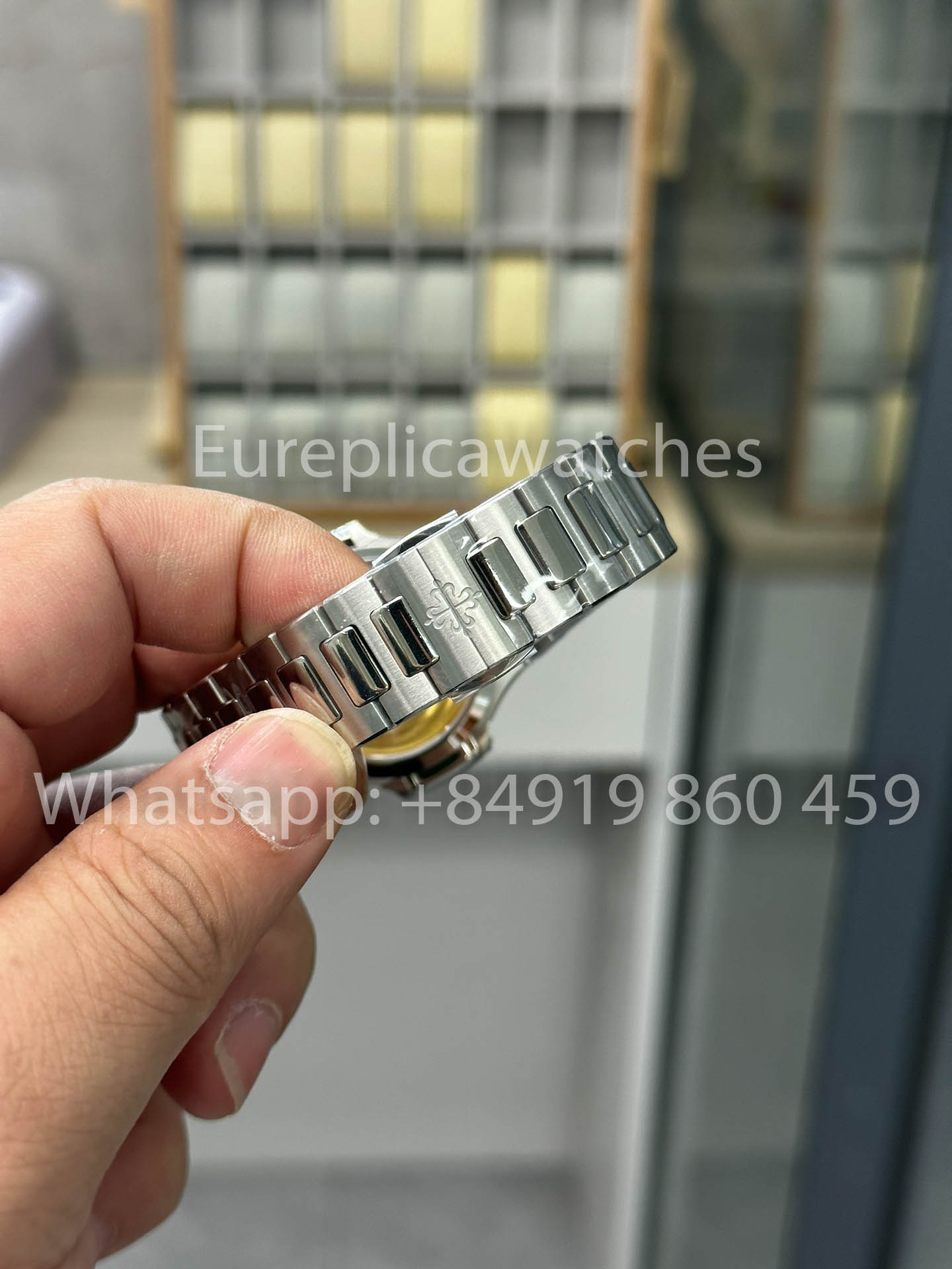 Patek Philippe Nautilus Ladies 7118/1A-001 from 3K Fabbrica acciaio inossidabile 2025 Versione