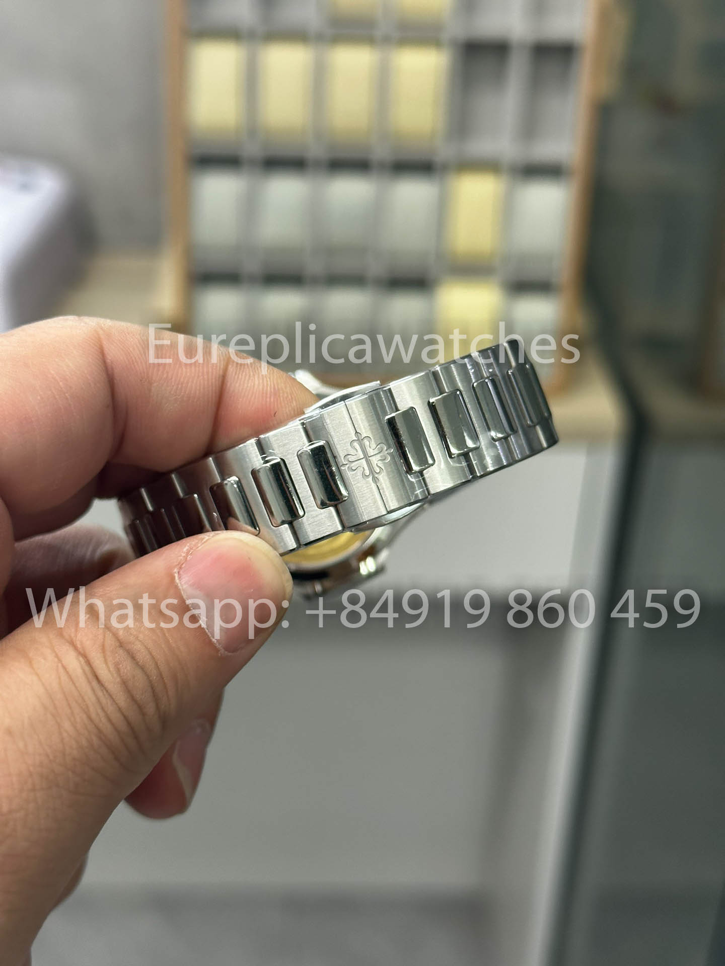 Patek Philippe Nautilus Ladies 7118/1200A from 3K Fabbrica acciaio inossidabile 2025 Versione