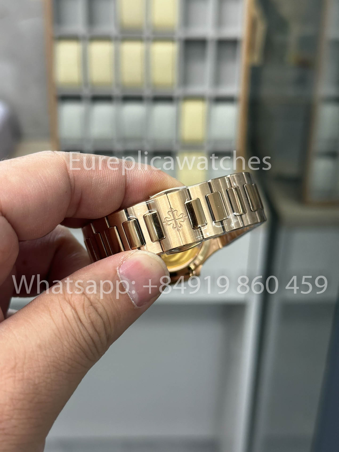 Patek Philippe Nautilus Ladies 7118/1R-001 Rosa Oro 1:1 Best Clone 3K Fabbrica