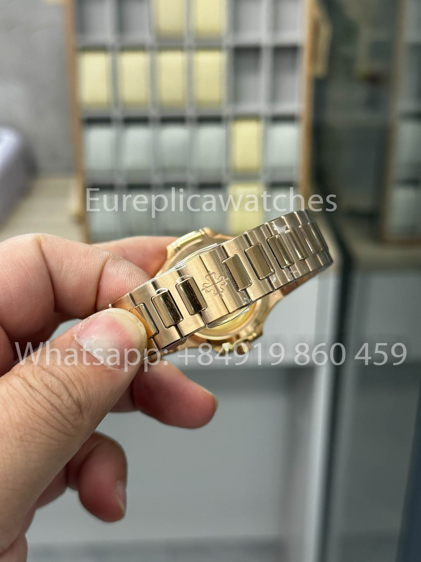 Patek Philippe Nautilus Ladies 7118/12R-001 Rosa Oro 1:1 Best Clone 3K Fabbrica