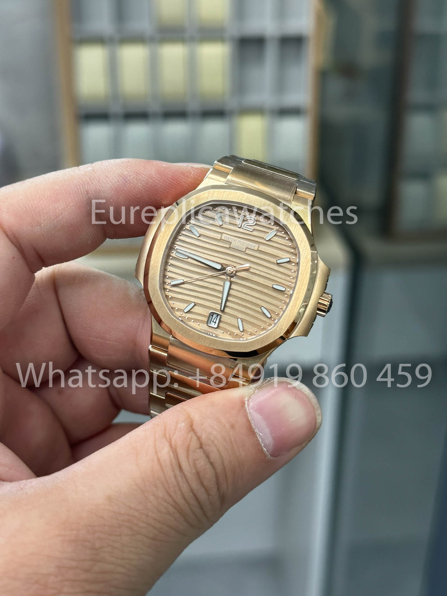 Patek Philippe Nautilus Ladies 7118/1R-010 Rosa Oro 1:1 Best Clone 3K Fabbrica