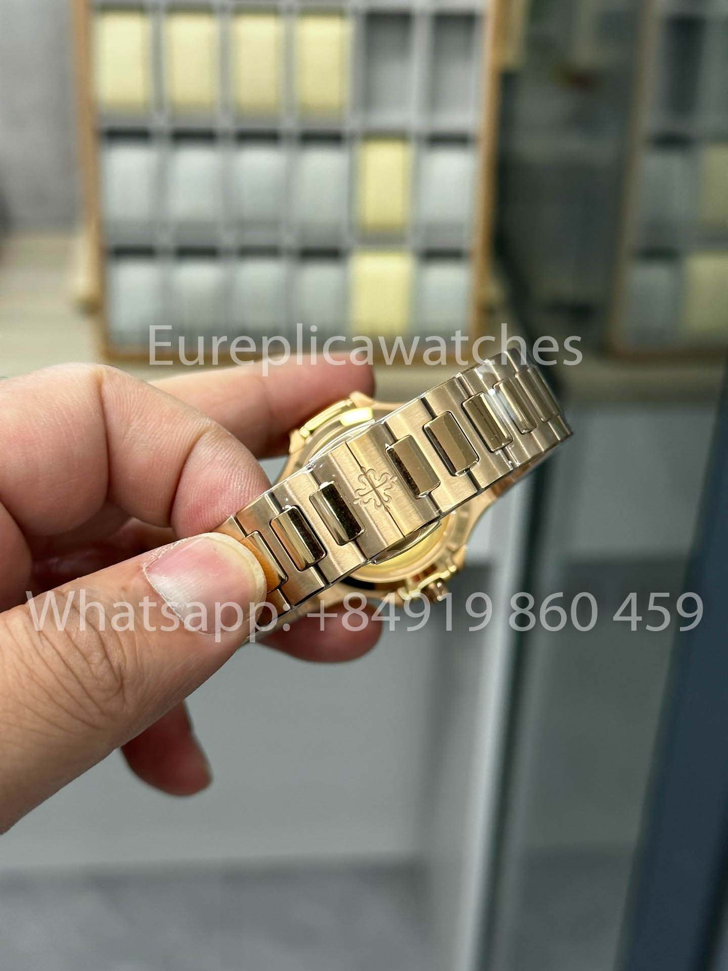 Patek Philippe Nautilus Ladies 7118/1R-010 Rosa Oro 1:1 Best Clone 3K Fabbrica