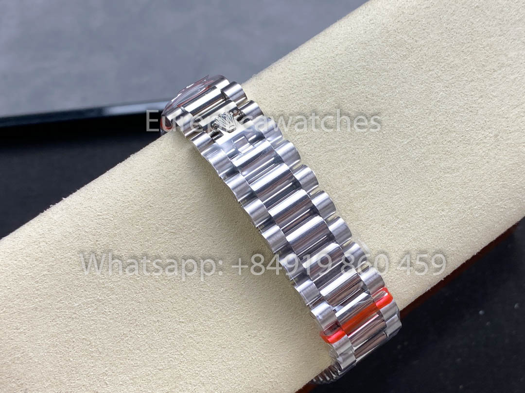 Rolex Day Date  128236-0024 Bianco Oro 1:1 Best Clone 8+ Fabbrica Counterweight Versione