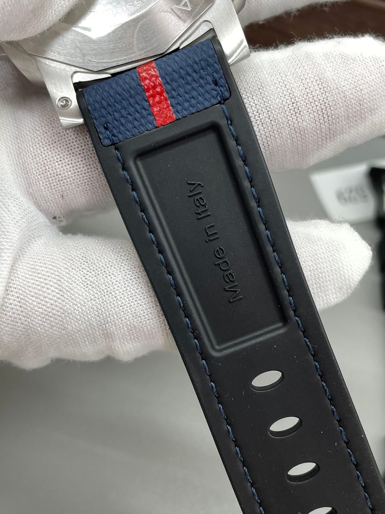 Panerai - PAM01391 Submersible QuarantaQuattro Luna Rossa 1:1 edizione migliore VS Fabbrica