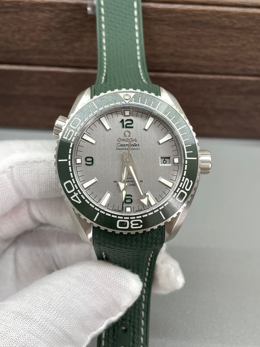 Omega Seamaster Planet Ocean 600M 215.32.44.21.06.001 VS Fabbrica 1:1 edizione migliore Verde Gomma cinturino