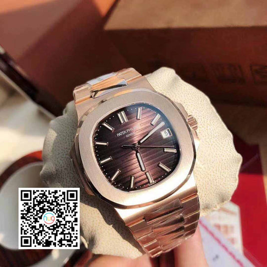 Patek Philippe Nautilus 5711/1R-001 - Relógio Rosa Oro 18k embrulhado em vermelho claro quadrante