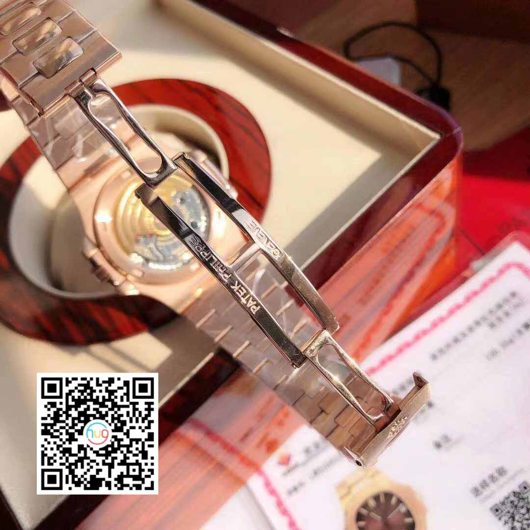 Patek Philippe Nautilus 5711/1R-001 -Wrapped 18k Rosa Oro light red quadrante