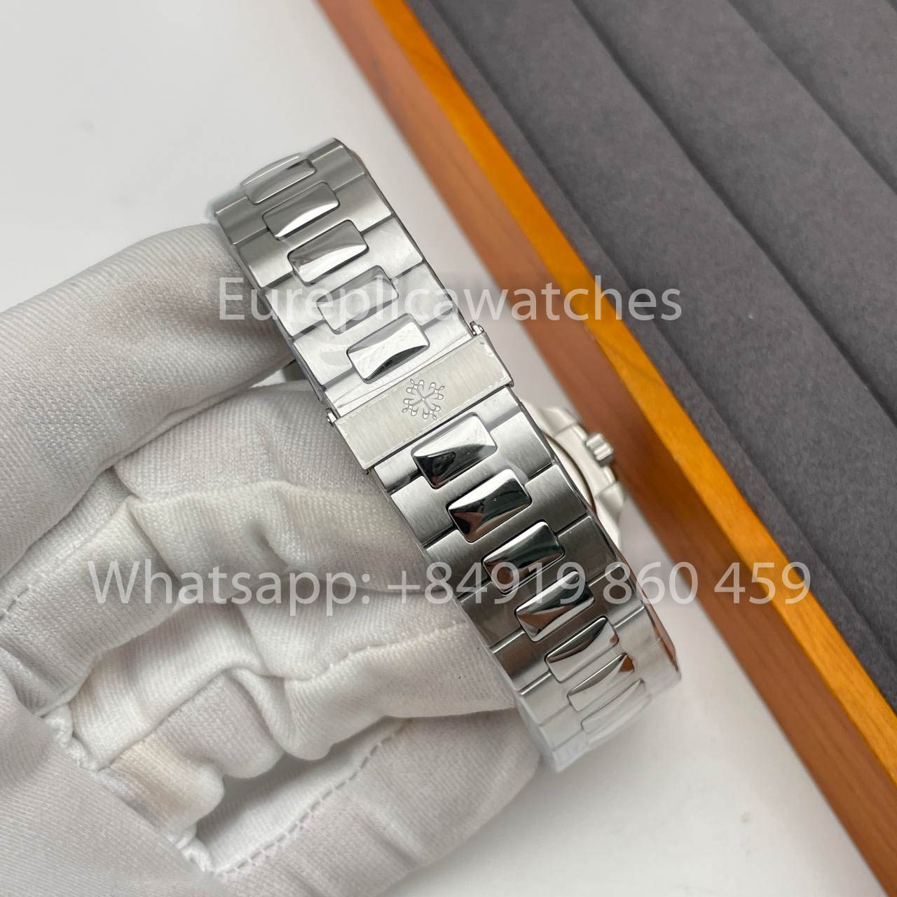 Patek Philippe Nautilus 5711/1A-014 quadrante verde 1:1 Best Clone 3K Fabbrica Newest Versione SS