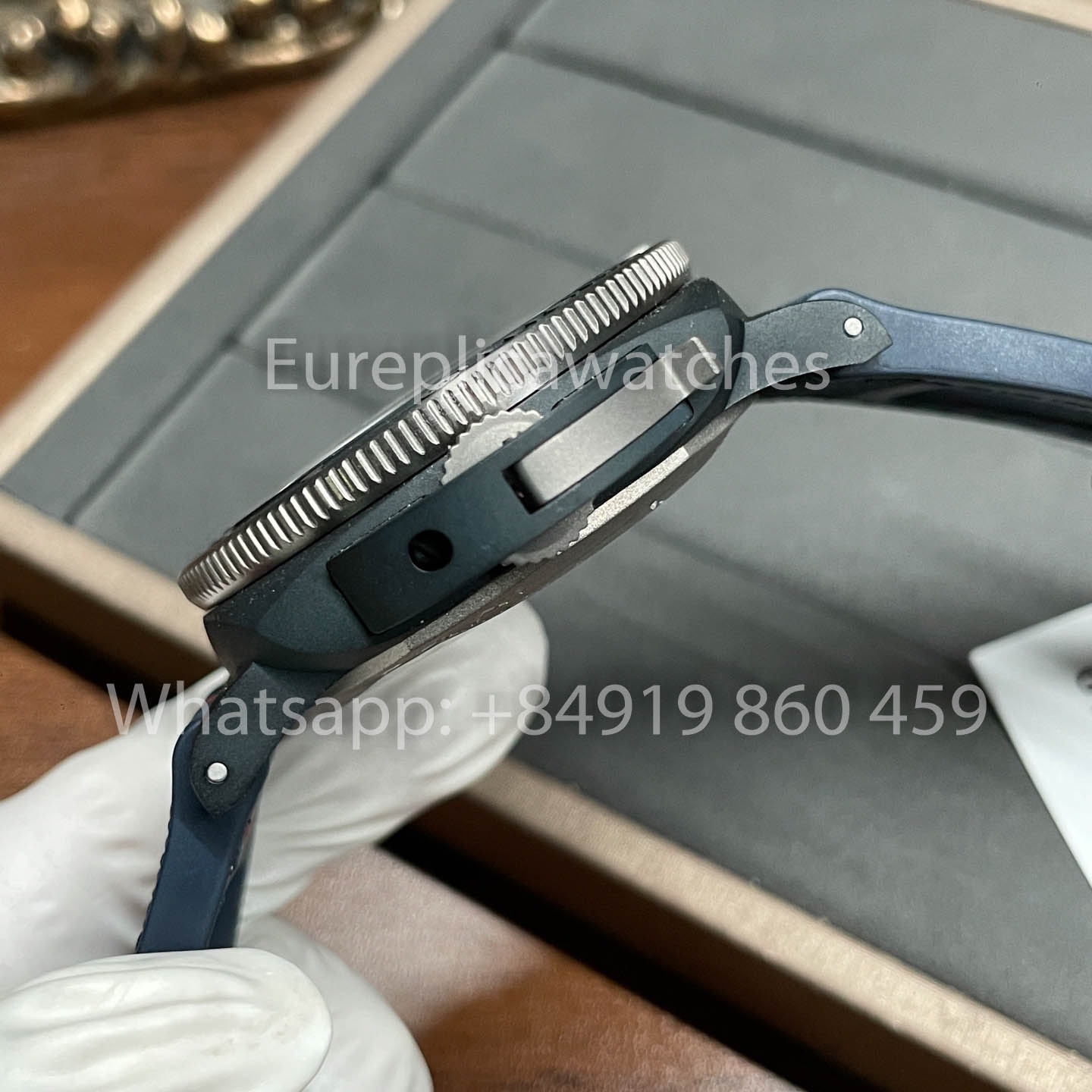 Panerai Submersible PAM 1543 QuarantaQuattro Luna Rossa 1:1 Best Clone VS Fabbrica