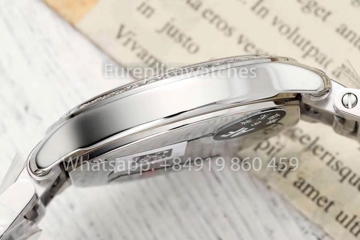 Cartier Ronde Must De Cartier 29mm custom diamonds 1:1 Best Clone AF Fabbrica quadrante verde