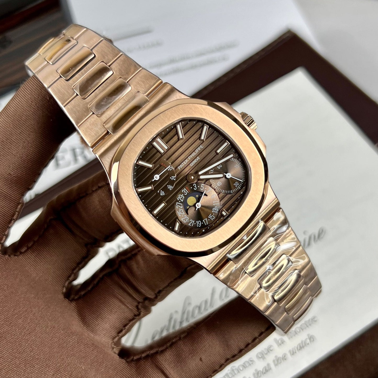 Patek Philippe Nautilus 5712/1R-001 18k rose gold coated