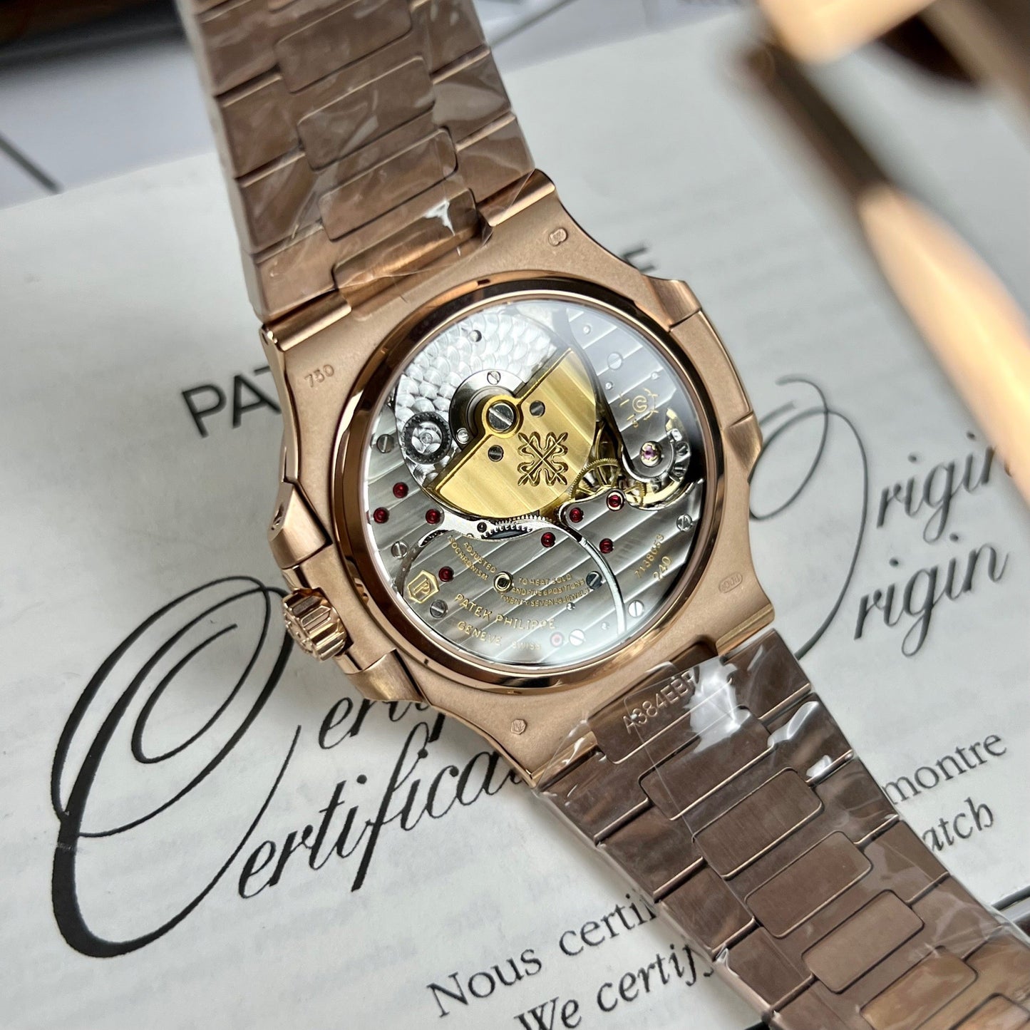 Patek Philippe Nautilus 5712/1R-001 18k rose gold coated