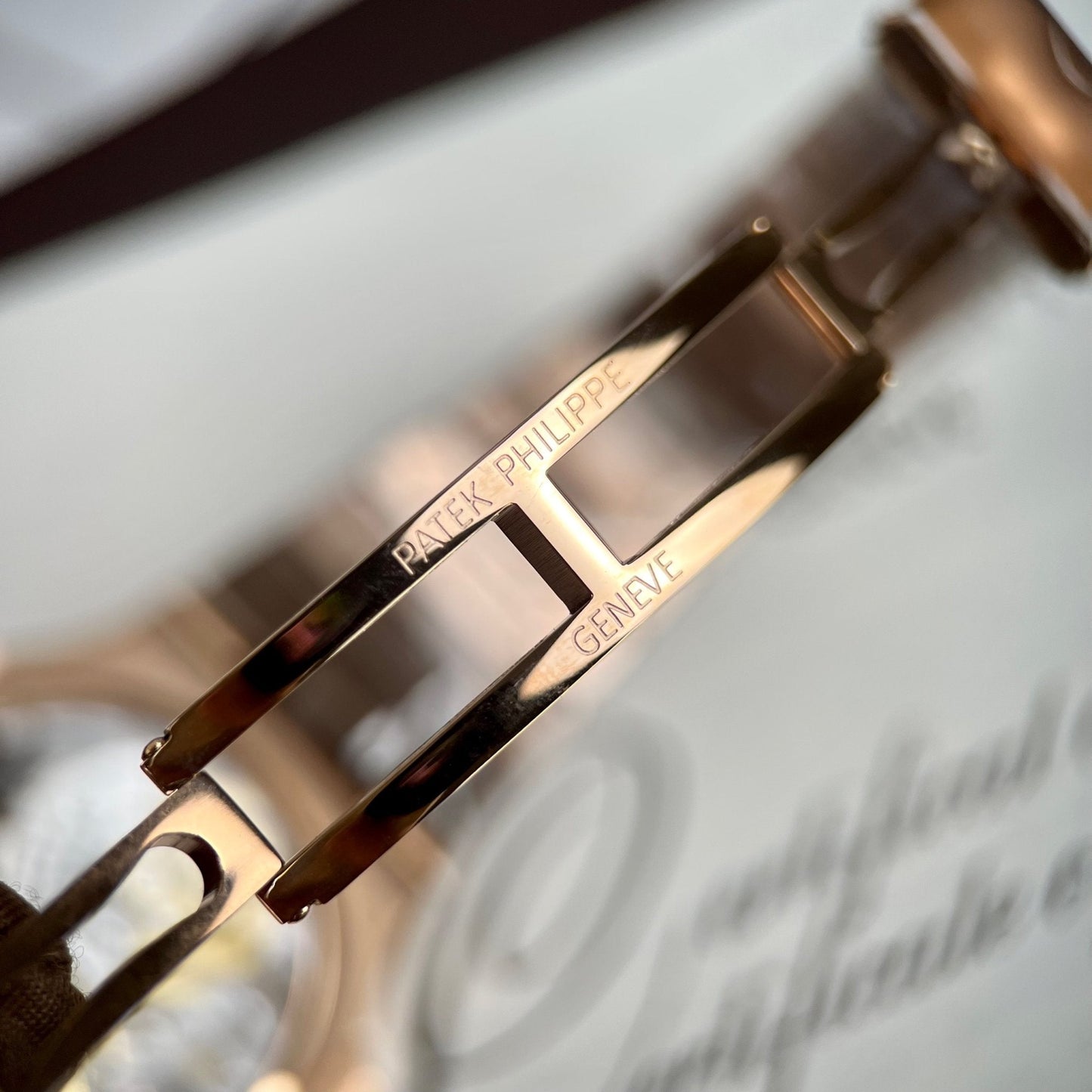 Patek Philippe Nautilus 5712/1R-001 18k rose gold coated