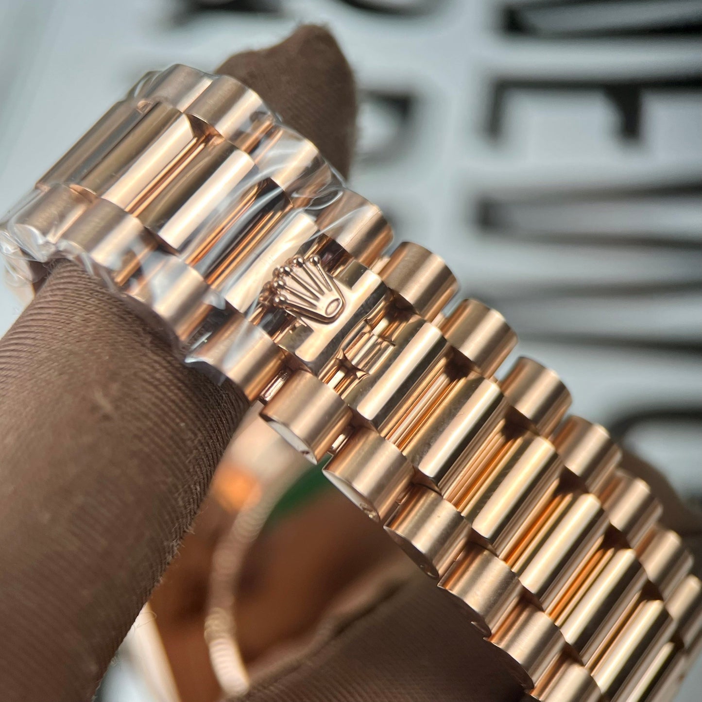 Rolex Day-Date 40 228235-0032 40mm 18k Rosa Oro coated