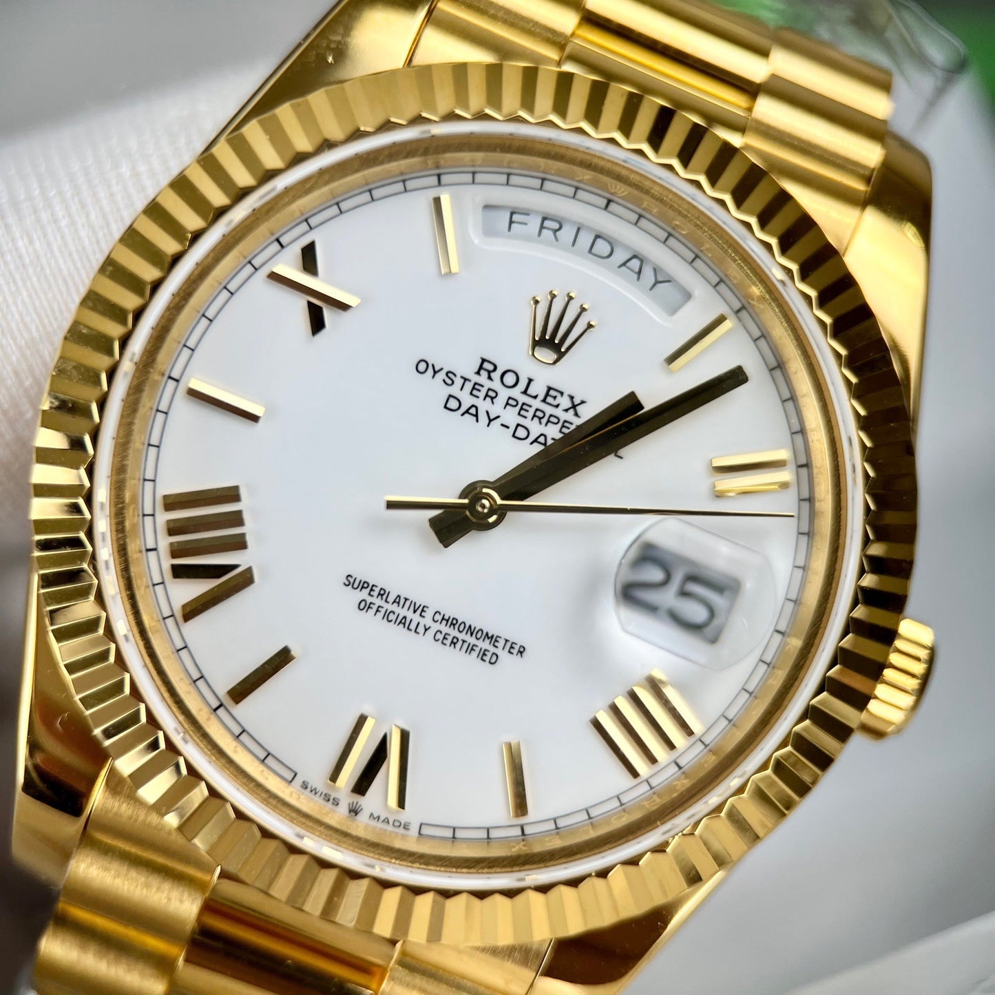 Rolex Day-Date 40 228238-0042 wrapped 18k Oro With a peso of 150 grams