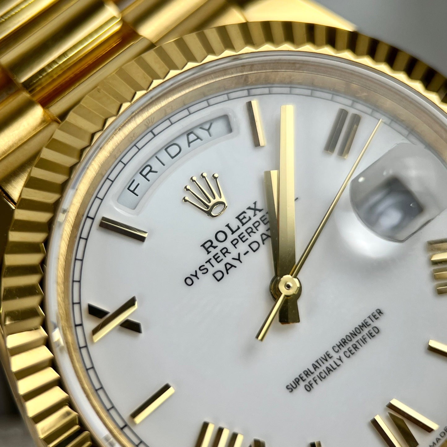 Rolex Day-Date 40 228238-0042 wrapped 18k Oro With a peso of 150 grams