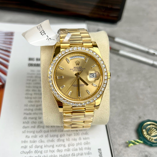 Rolex Day-Date 40 228348rbr-0002 Yellow Oro 18k Oro encrusted with Artificial diamonds