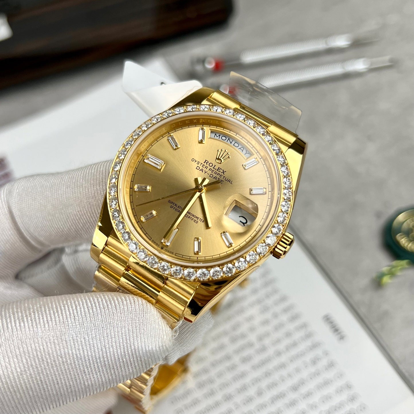 Rolex Day-Date 40 228348rbr-0002 Ouro Amarelo 18k Ouro incrustado com diamantes artificiais