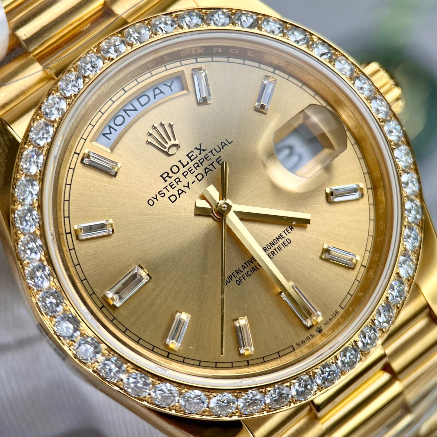 Rolex Day-Date 40 228348rbr-0002 Ouro Amarelo 18k Ouro incrustado com diamantes artificiais