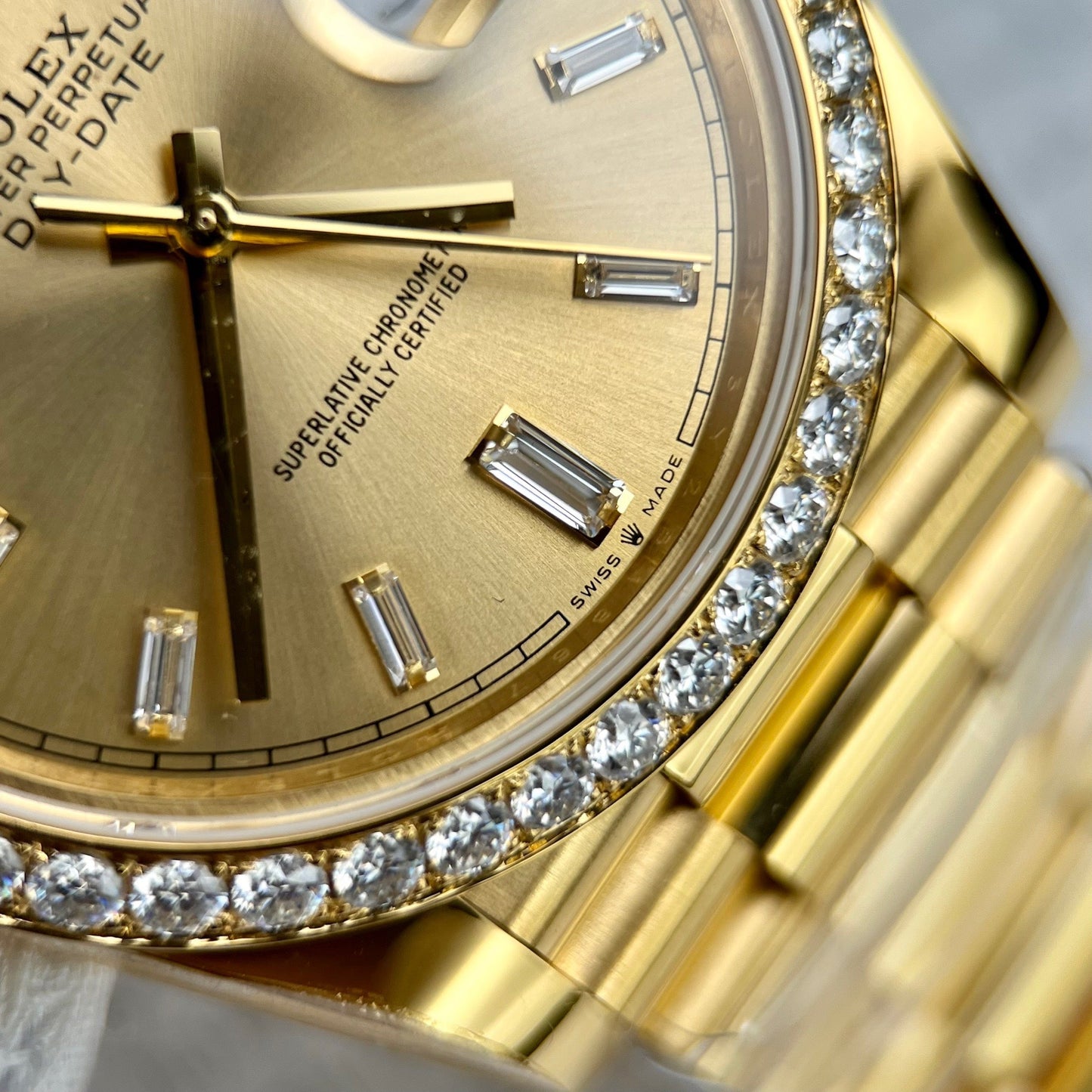 Rolex Day-Date 40 228348rbr-0002 Ouro Amarelo 18k Ouro incrustado com diamantes artificiais