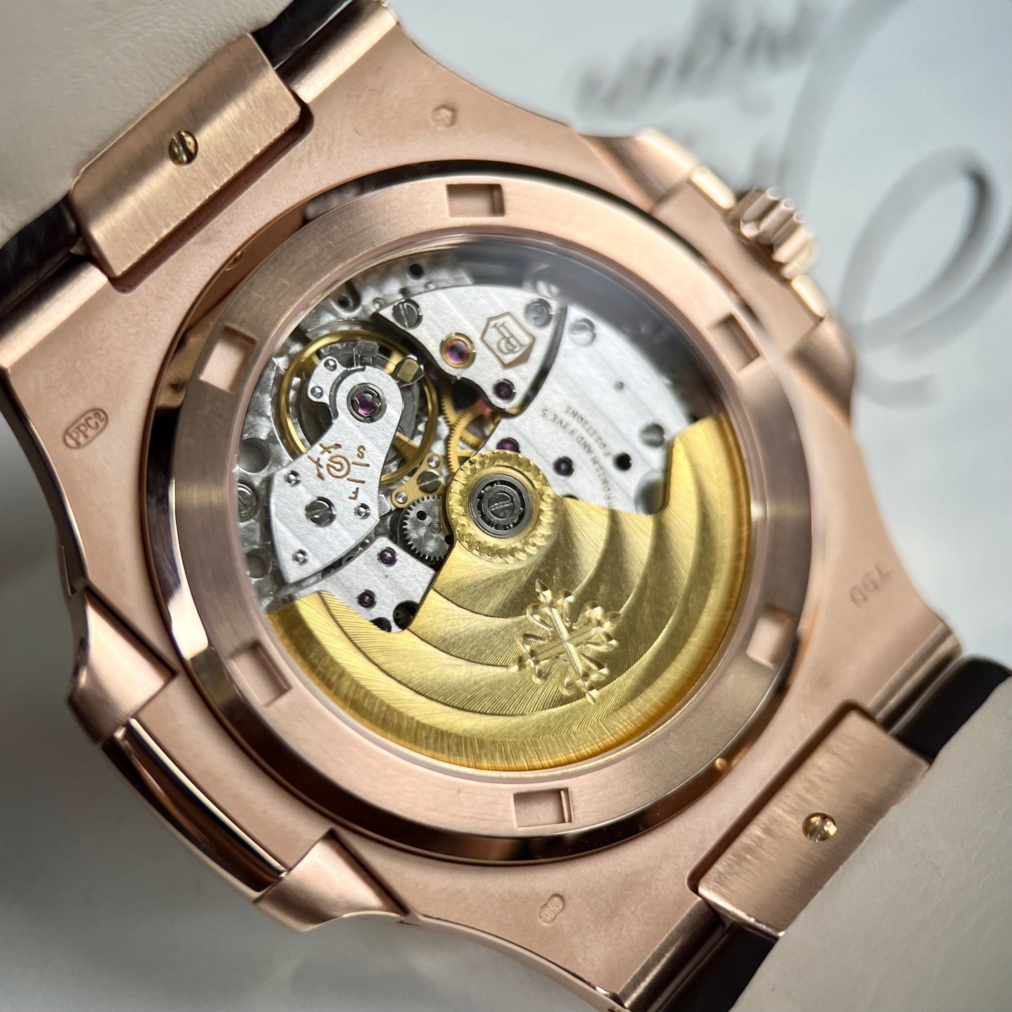 Patek Philippe Nautilus 5711/1R-001 -Wrapped 18k and diamond Pelle band Versione