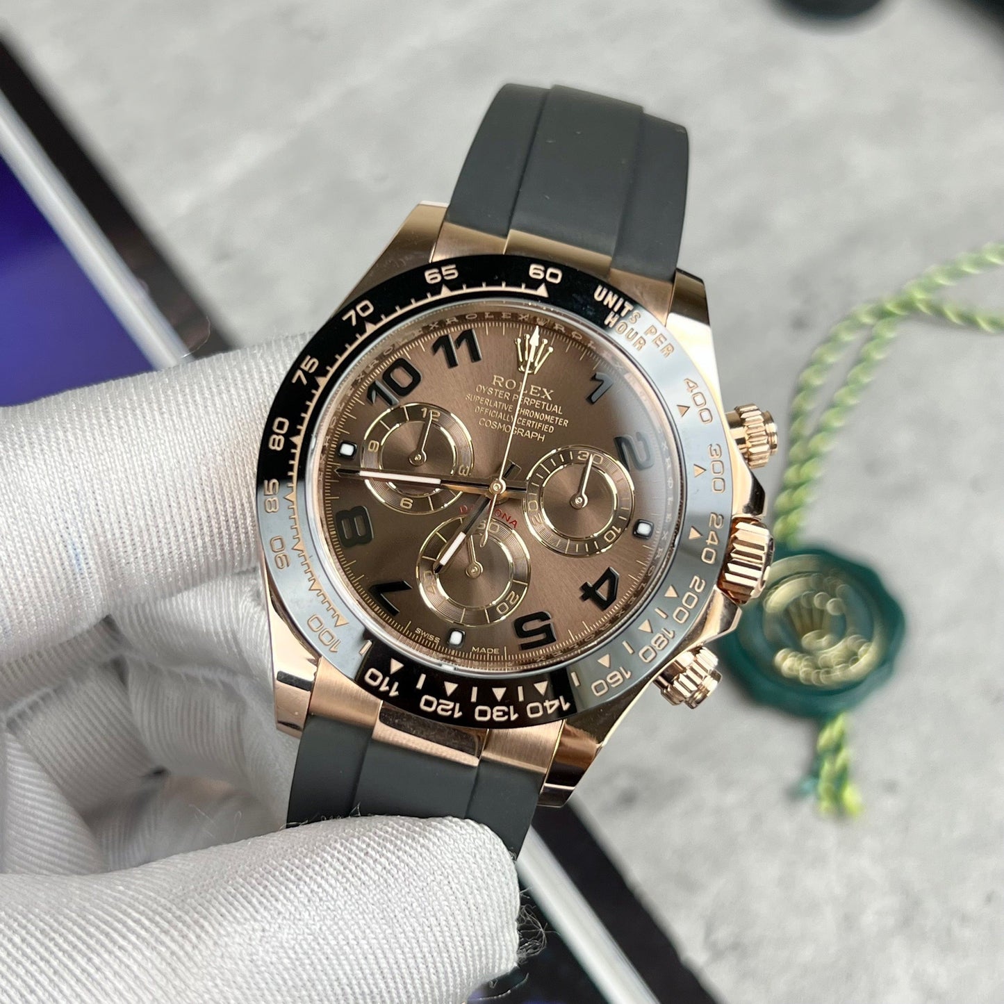 Rolex Daytona Rosa Oro Chocolate Arabic quadrante & lunetta in ceramica Oysterflex Gomma bracciale 116515LN
