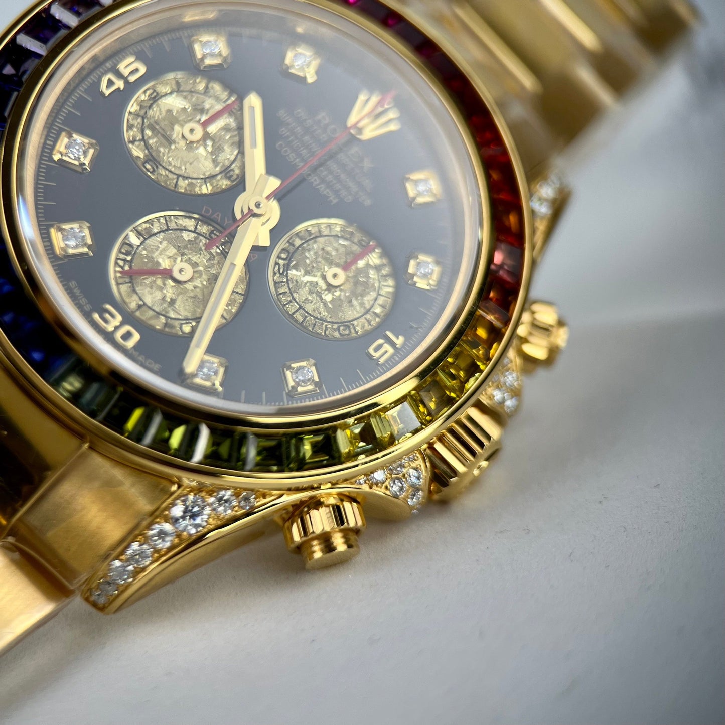 Rolex Cosmograph Daytona Rainbow 116598 RBOW-78608 [Custom Oro, moissanite, ruby stone]