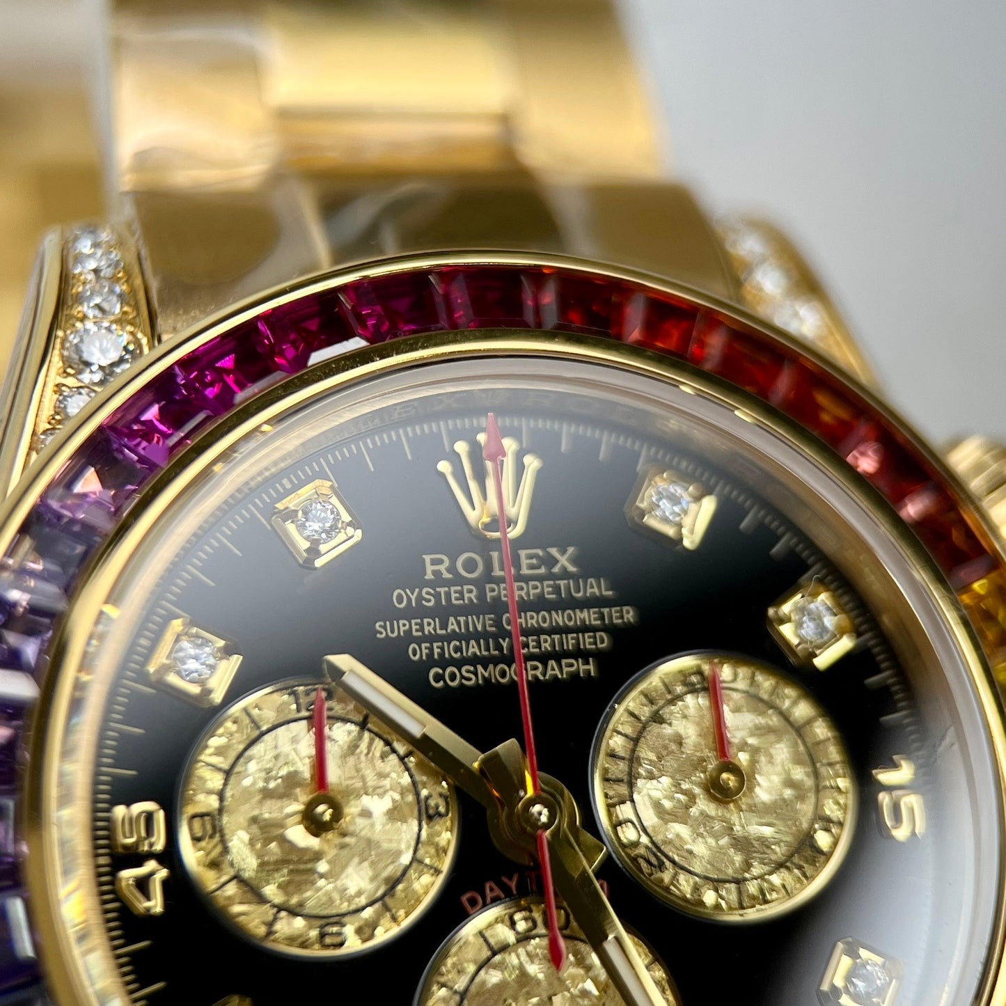 Rolex Cosmograph Daytona Rainbow 116598 RBOW-78608 [Custom Oro, moissanite, ruby stone]