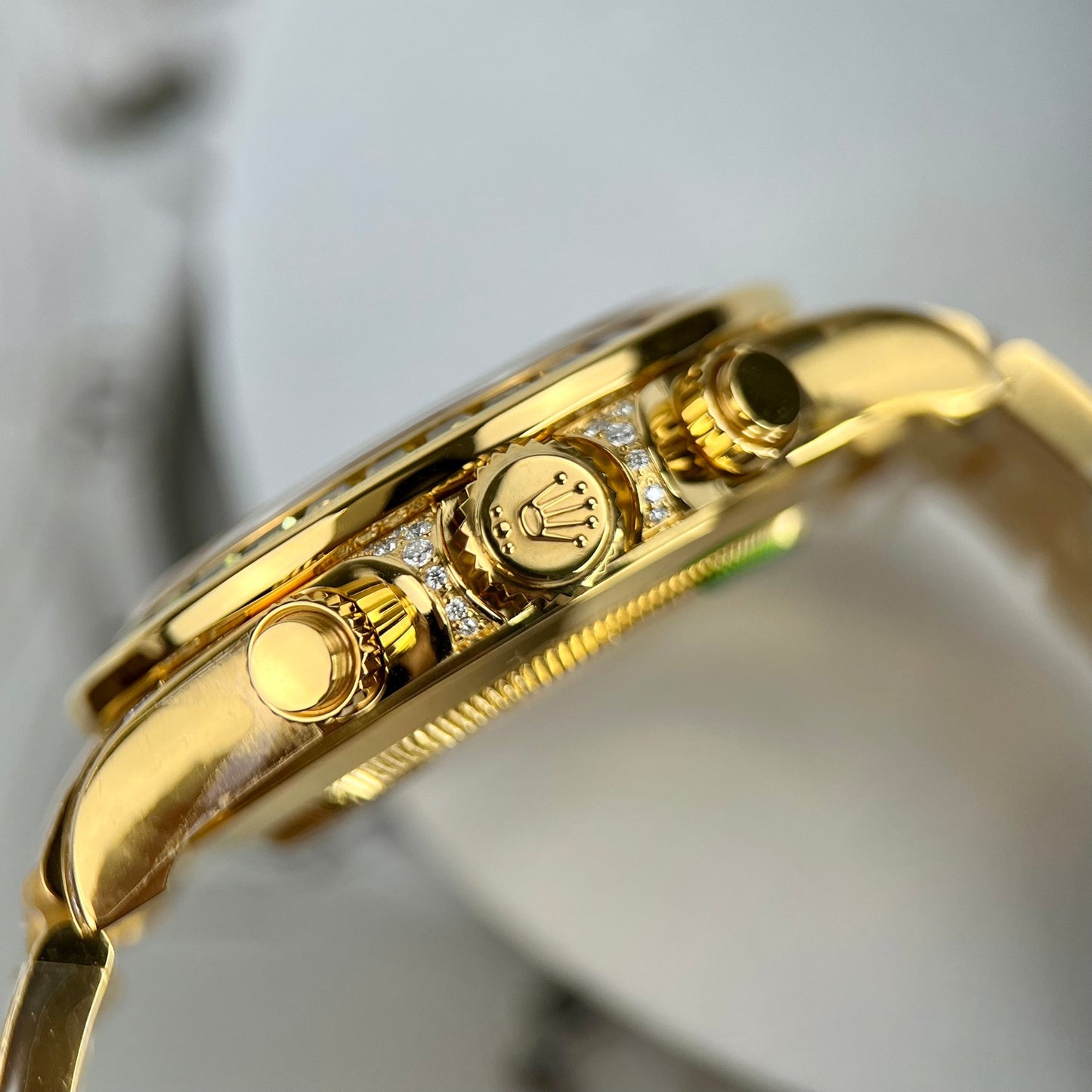 Rolex Cosmograph Daytona Rainbow 116598 RBOW-78608 [Custom Oro, moissanite, ruby stone]