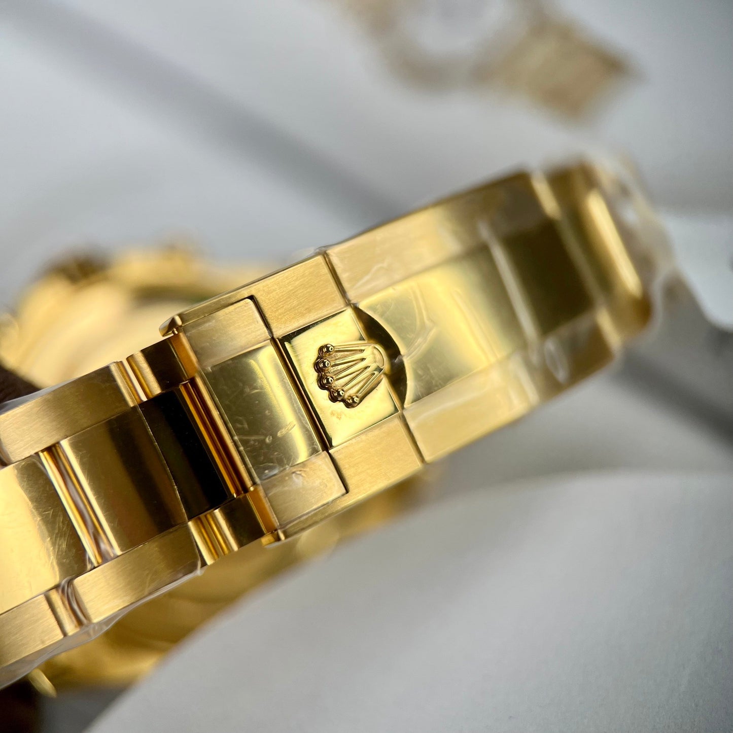 Rolex Cosmograph Daytona Rainbow 116598 RBOW-78608 [Custom Oro, moissanite, ruby stone]