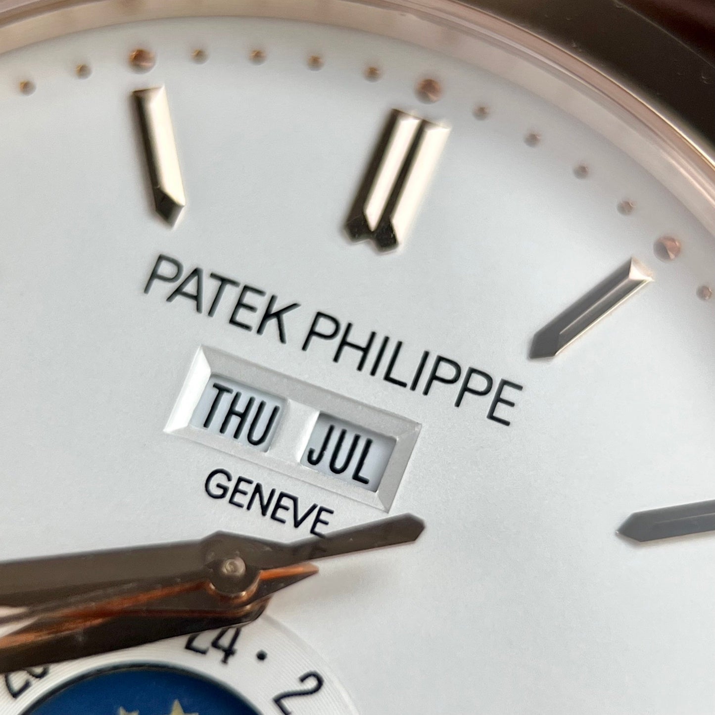 PATEK PHILIPPE COMPLICATIONS ANNUAL CALENDAR ROSE GOLD 5396R-011 Rose gold coated