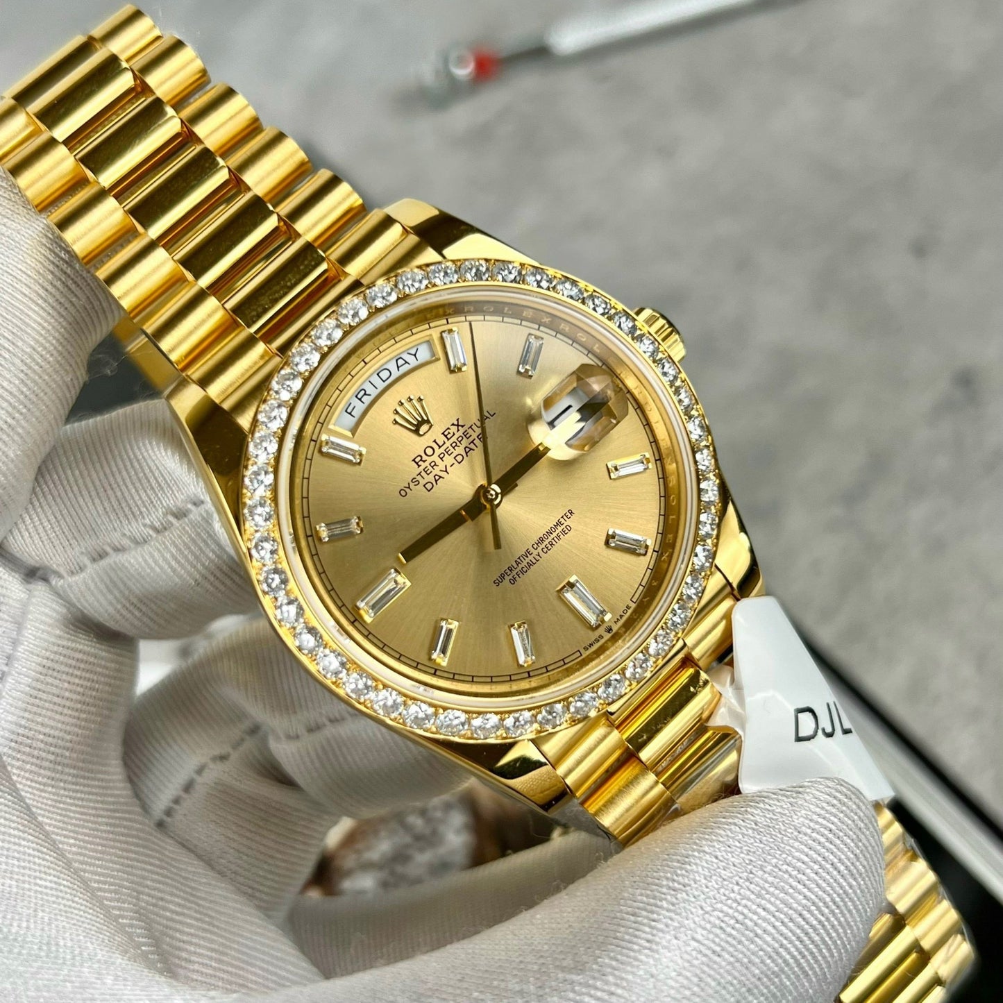 Rolex Day-Date 40 228238 Champage quadrante Oro preenchido 18k Moissanite lunetta