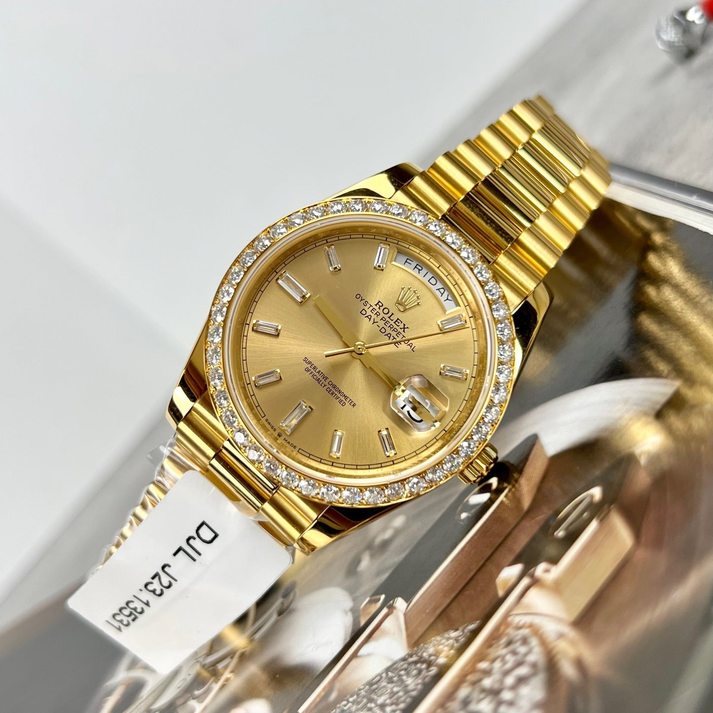 Rolex Day-Date 40 228238 Champage quadrante Oro preenchido 18k Moissanite lunetta