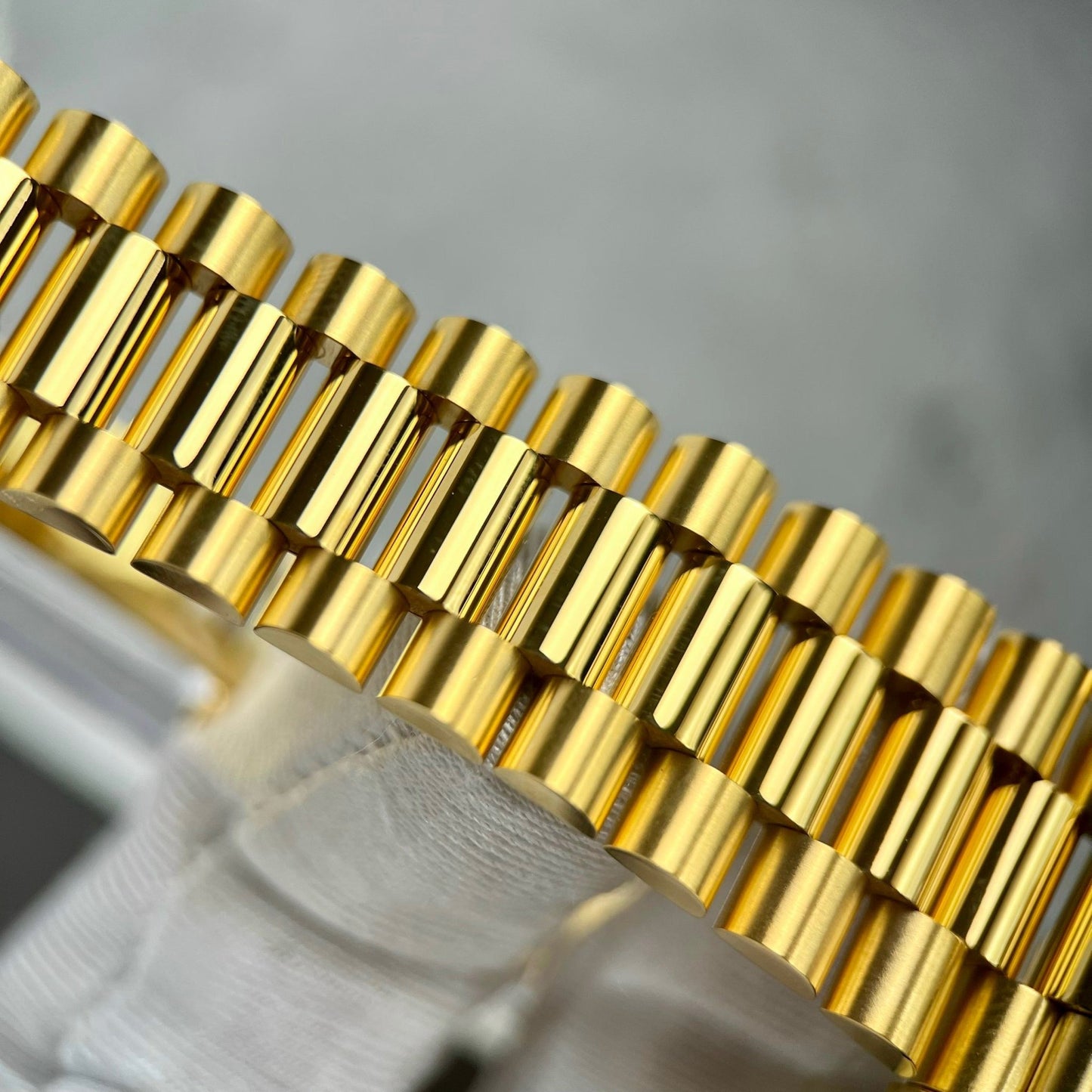 Rolex Day-Date 40 228238 Champage quadrante Oro preenchido 18k Moissanite lunetta