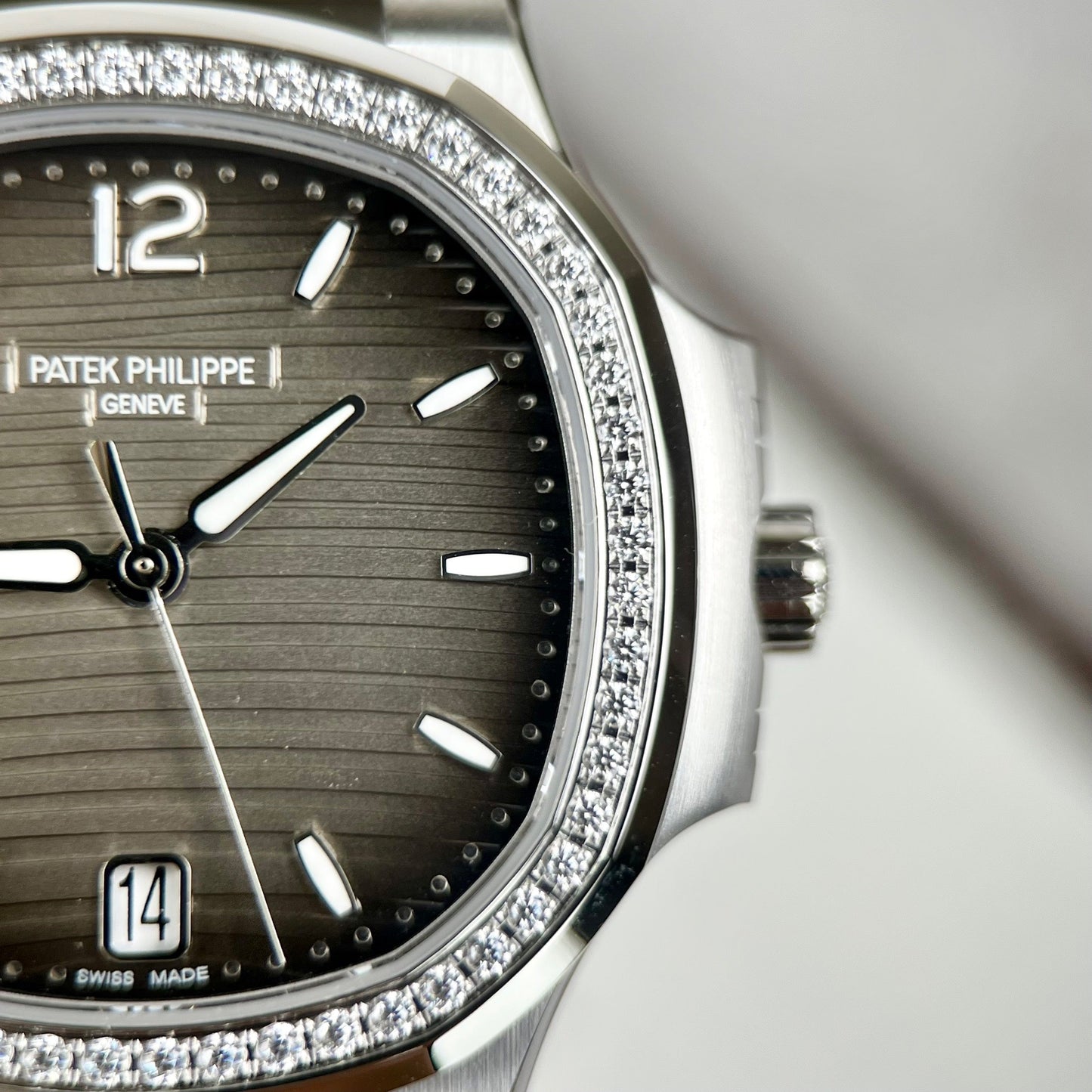 Patek Philippe Nautilus Ladies 7118/1A-011 custom stone from 3K Fabbrica acciaio inossidabile