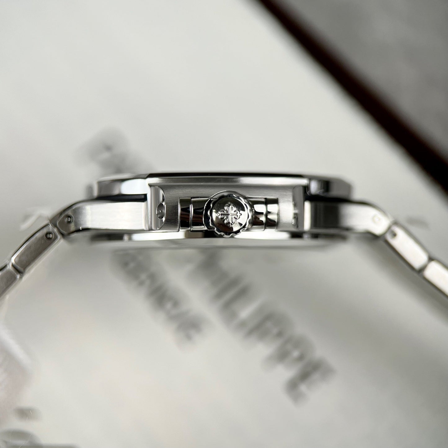 Patek Philippe Nautilus Ladies 7118/1A-011 custom stone from 3K Fabbrica acciaio inossidabile