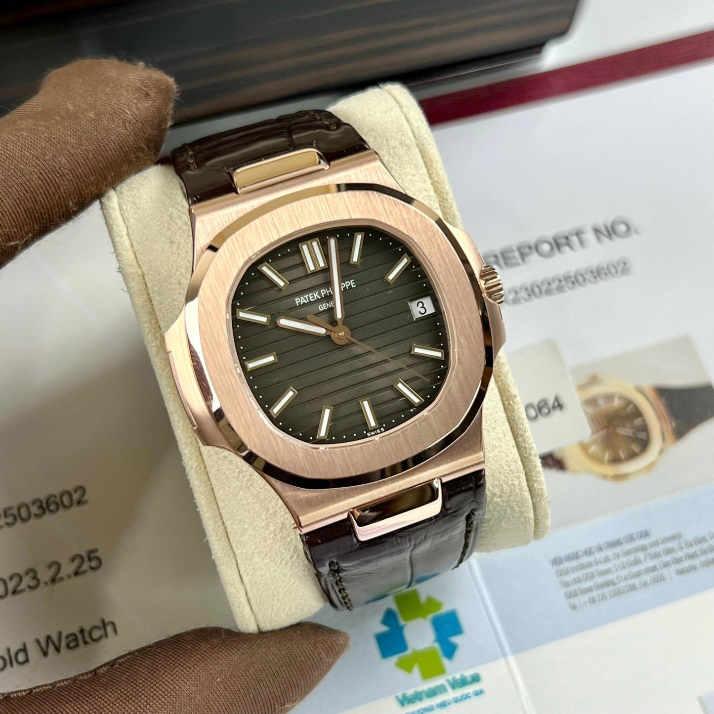 Patek Philippe Nautilus 5711/1R-001 - Versión envuelta en banda Rosa Oro Pelle de 18k