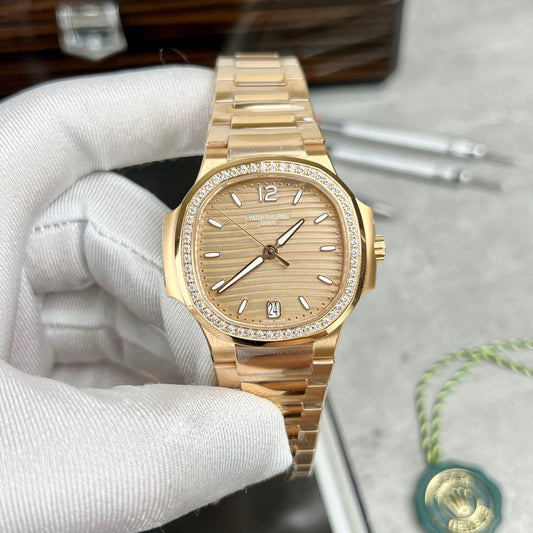 Patek Philippe Nautilus 7118/1R-010 Oro de 18k relleno de la Fabbrica 3k con cuadrante amarillo